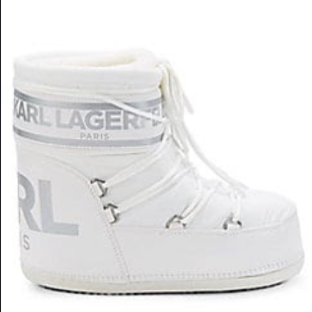 Moon Boots size 8 women’s